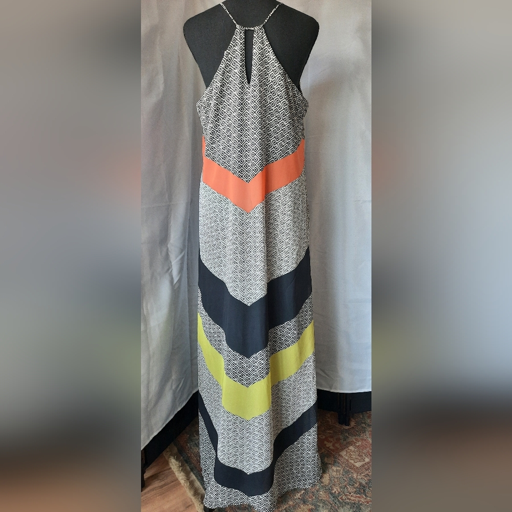 Old Navy Maxi Dress Womens Size Large V Neck Orange Yellow Geometic - Picture 3 of 16